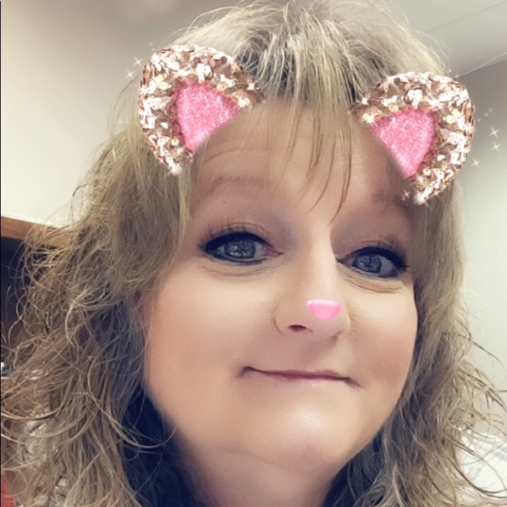 Meet your Posher, Denise